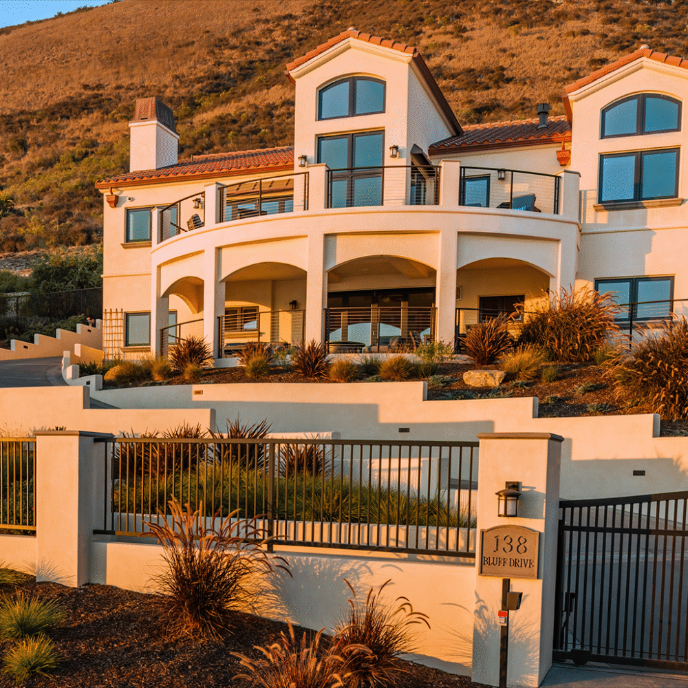 Bluff Residence